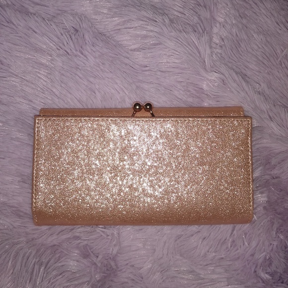 Pink Clutch - Picture 2 of 4